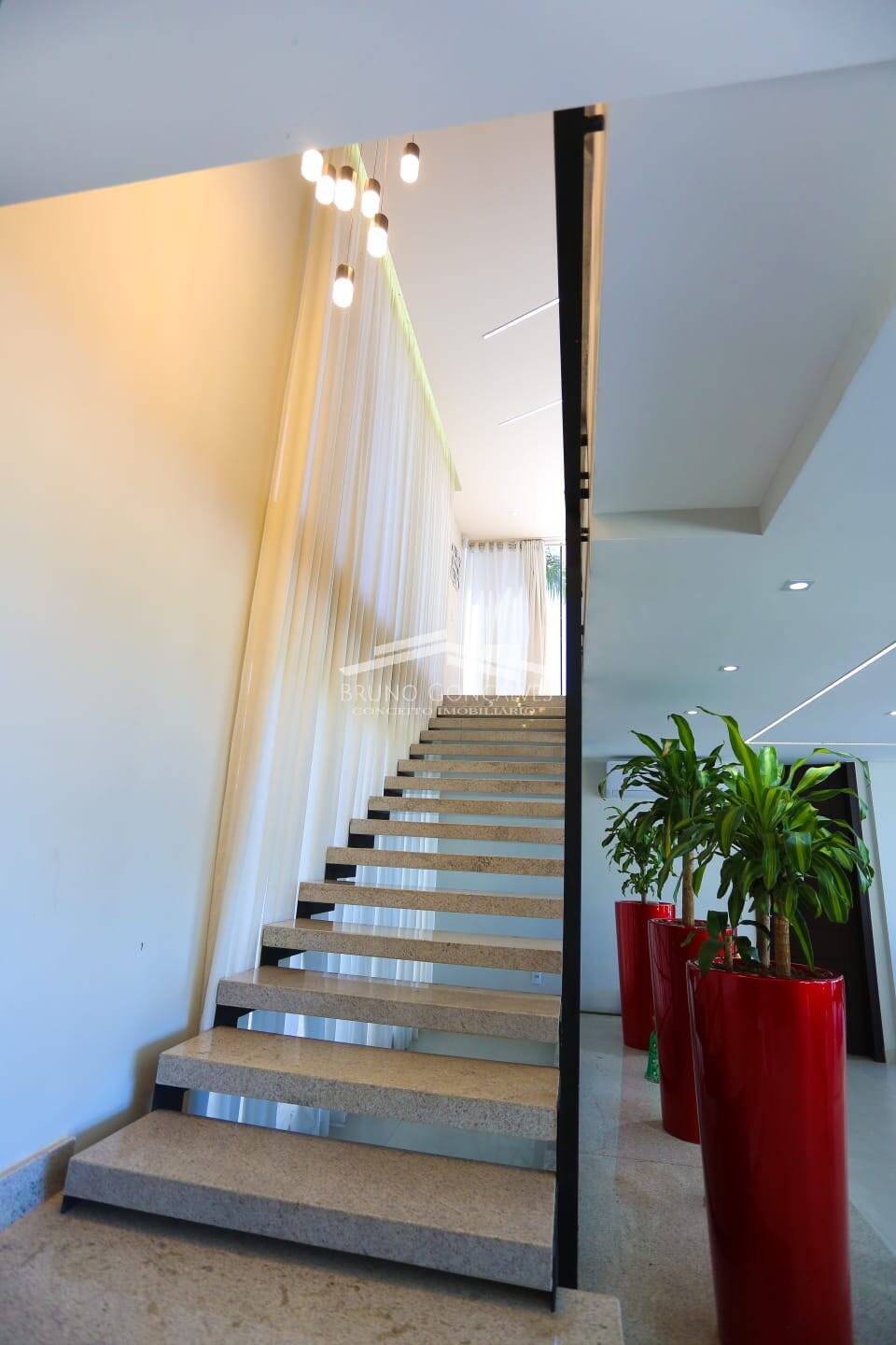 Casa à venda com 4 quartos, 450m² - Foto 8