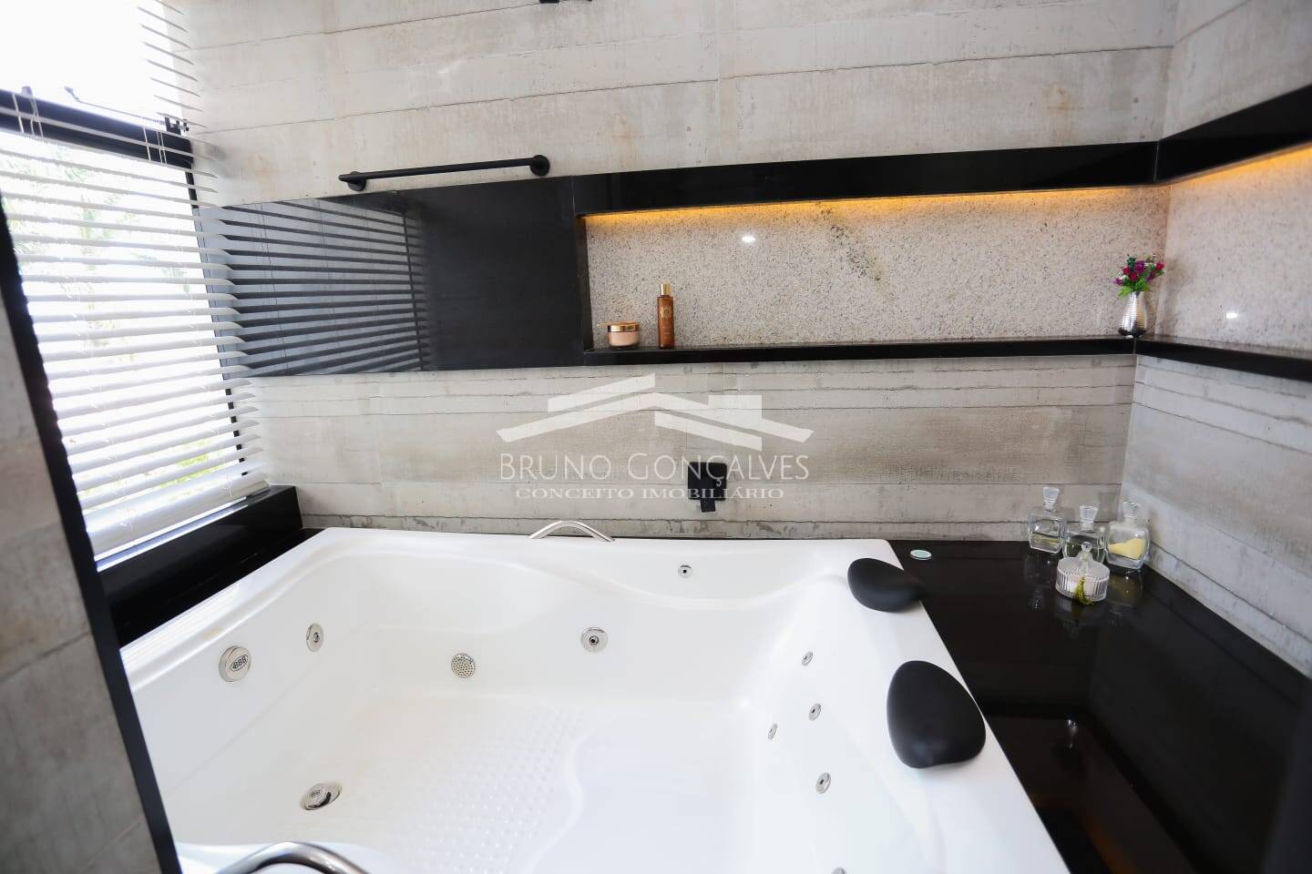 Casa à venda com 4 quartos, 450m² - Foto 30