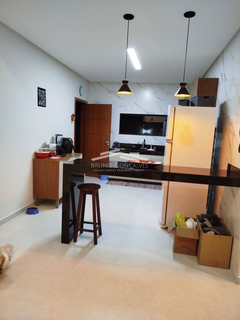 Casa à venda com 3 quartos, 246m² - Foto 4