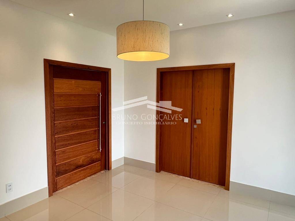 Casa à venda com 4 quartos, 800m² - Foto 4