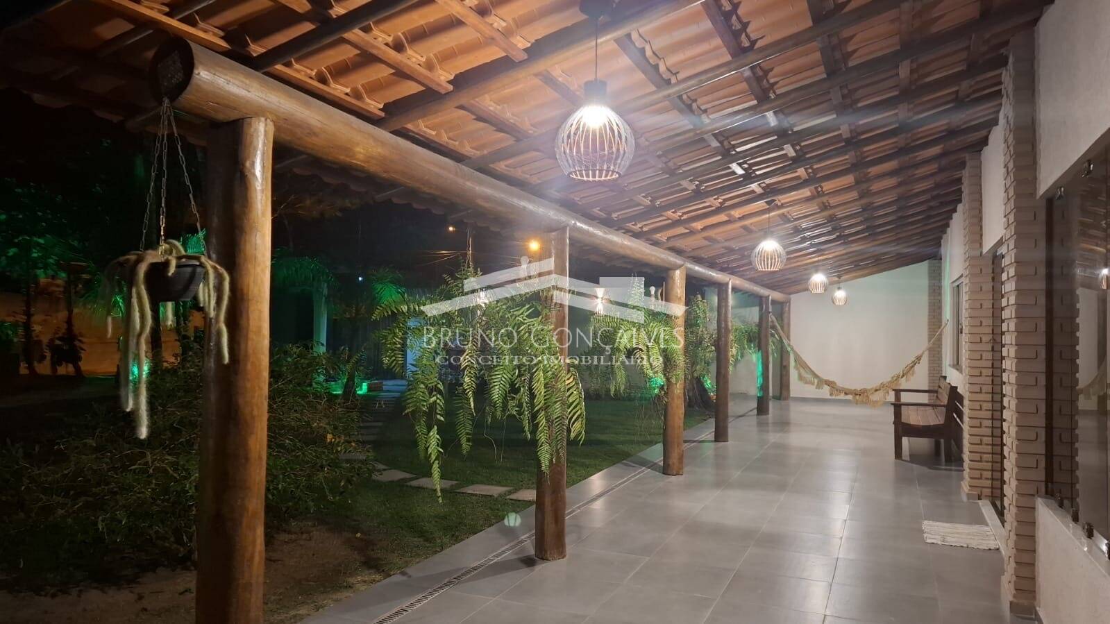 Casa à venda com 4 quartos, 200m² - Foto 5