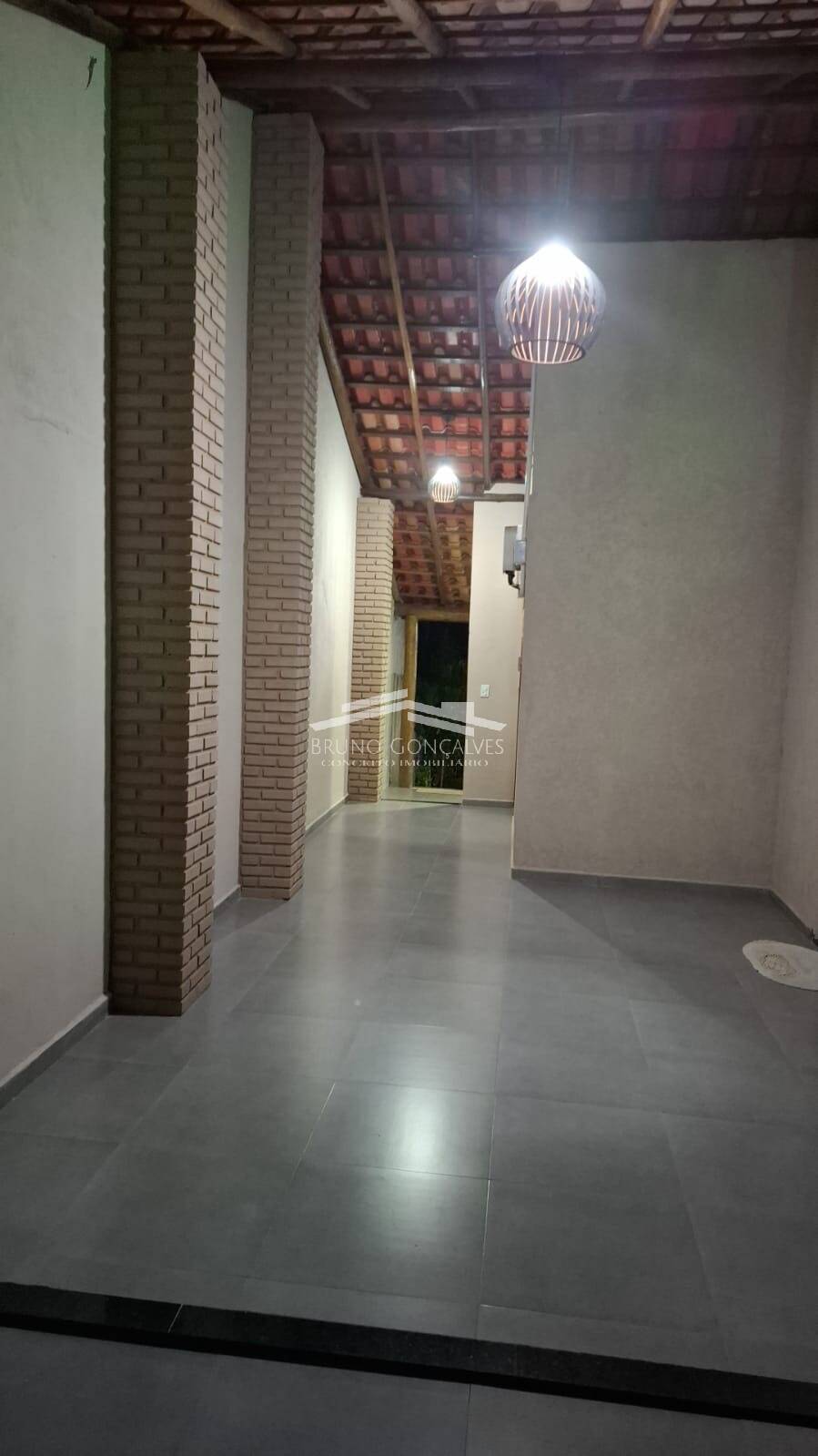 Casa à venda com 4 quartos, 200m² - Foto 4