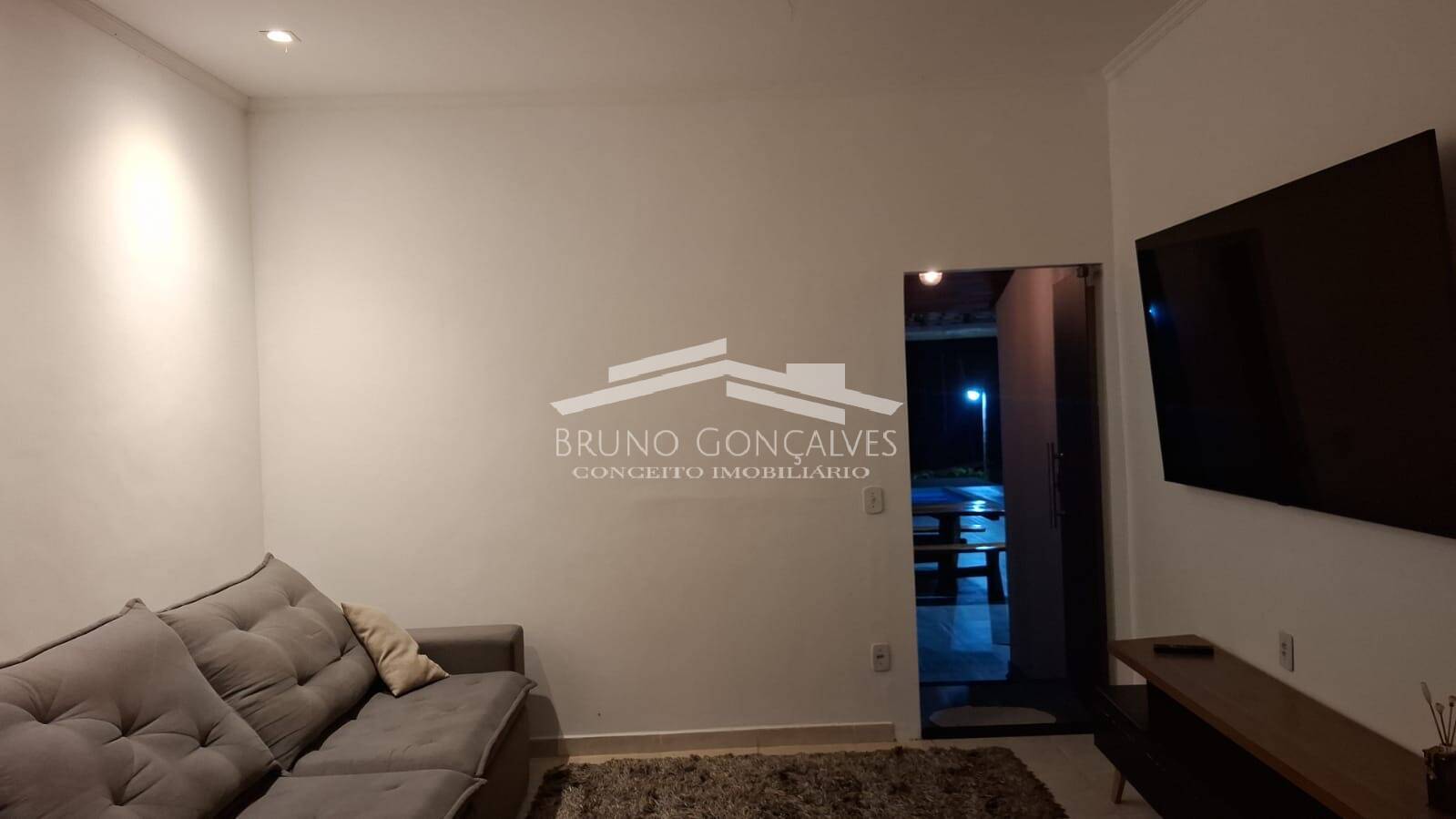Casa à venda com 4 quartos, 200m² - Foto 11
