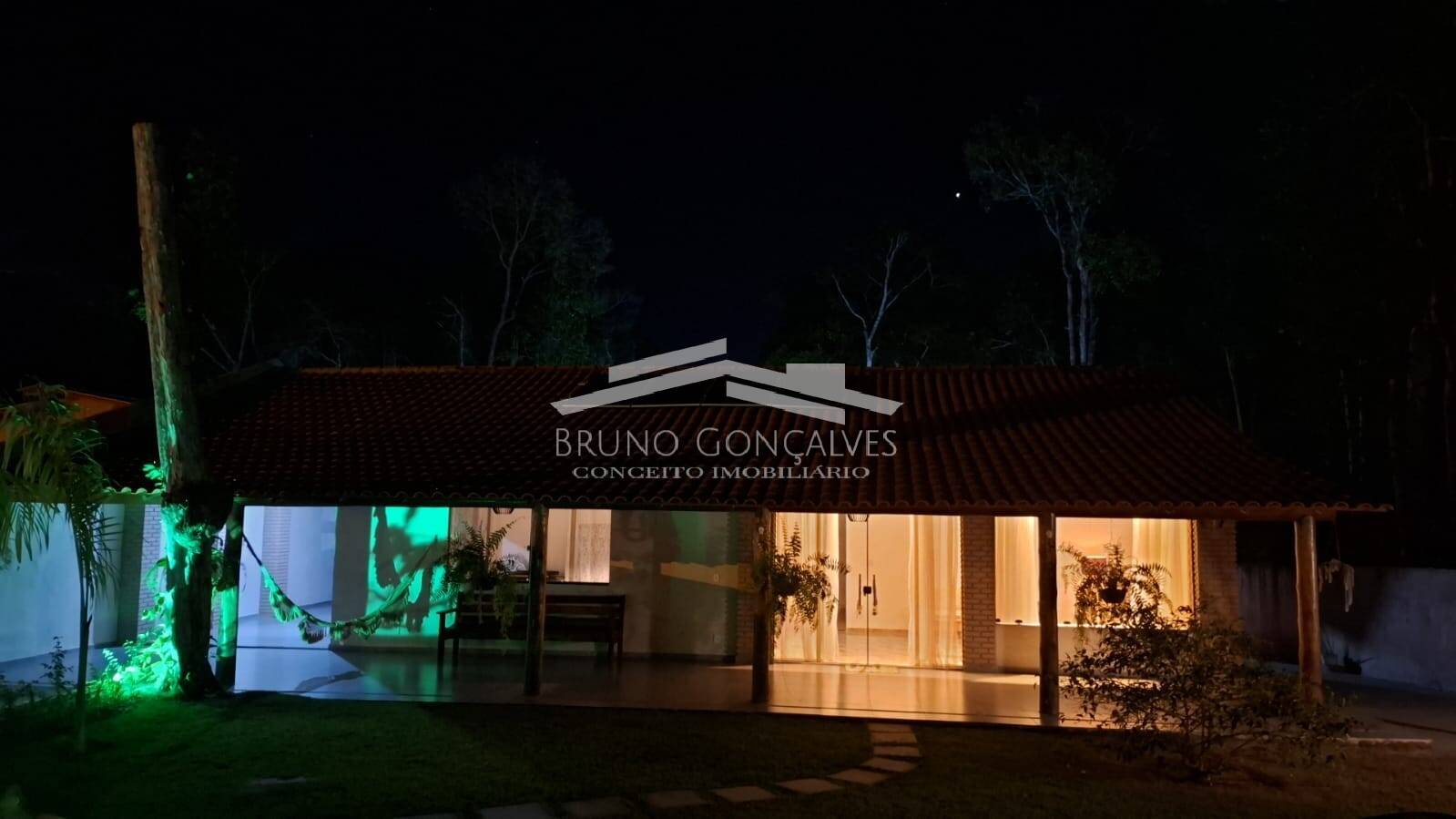 Casa à venda com 4 quartos, 200m² - Foto 12