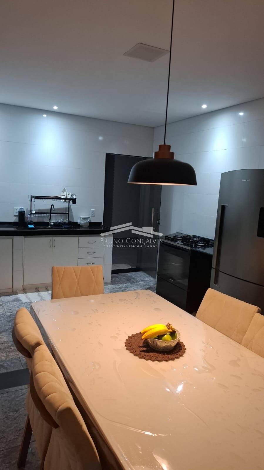 Casa à venda com 4 quartos, 200m² - Foto 14