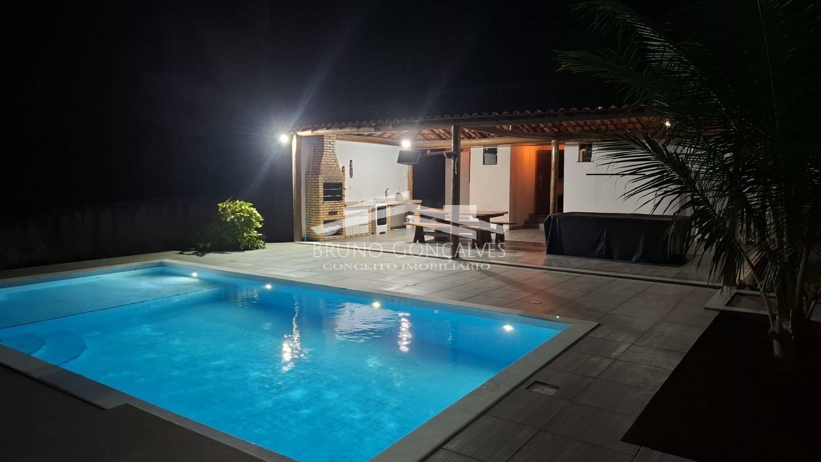 Casa à venda com 4 quartos, 200m² - Foto 15