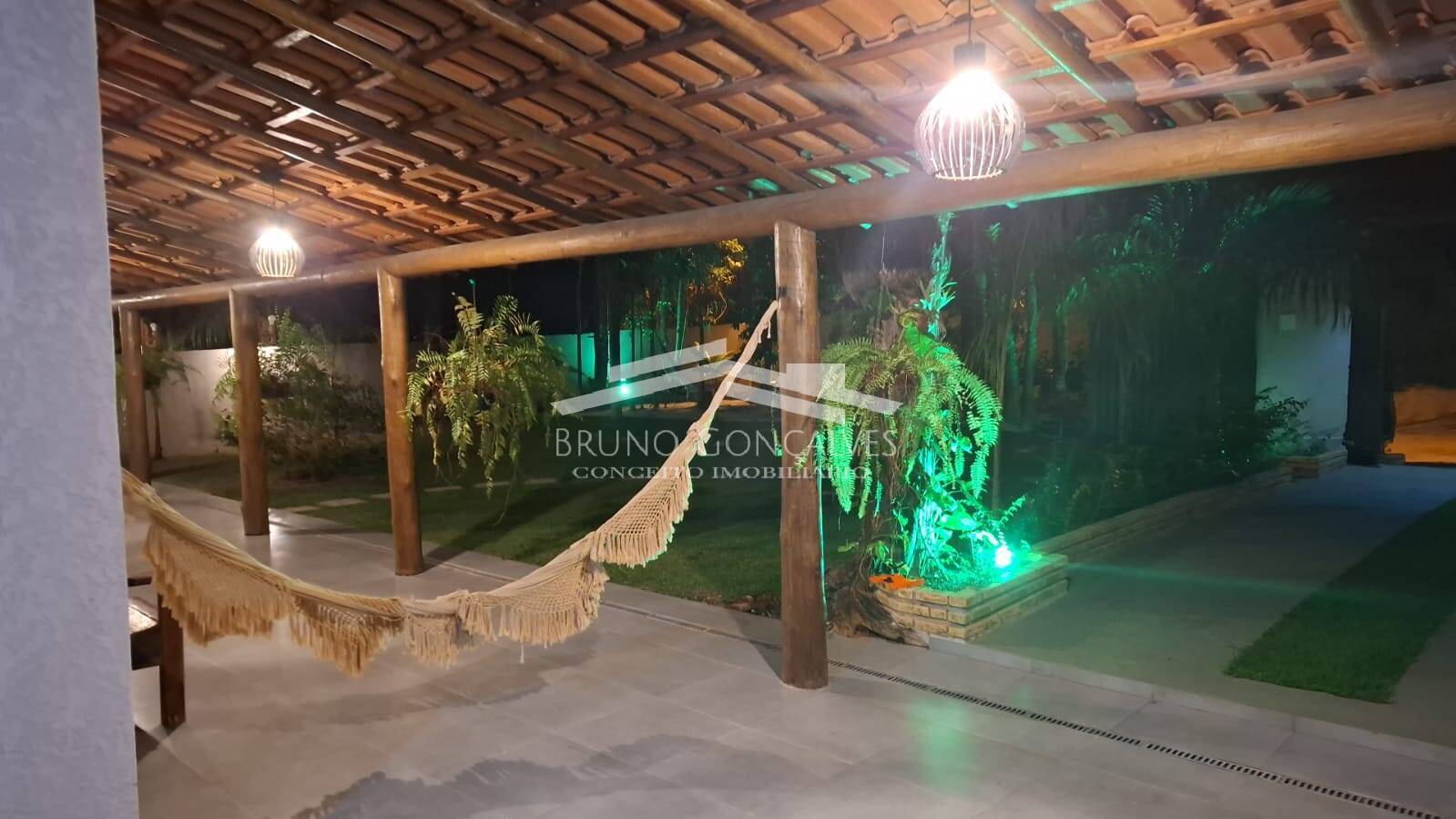Casa à venda com 4 quartos, 200m² - Foto 16